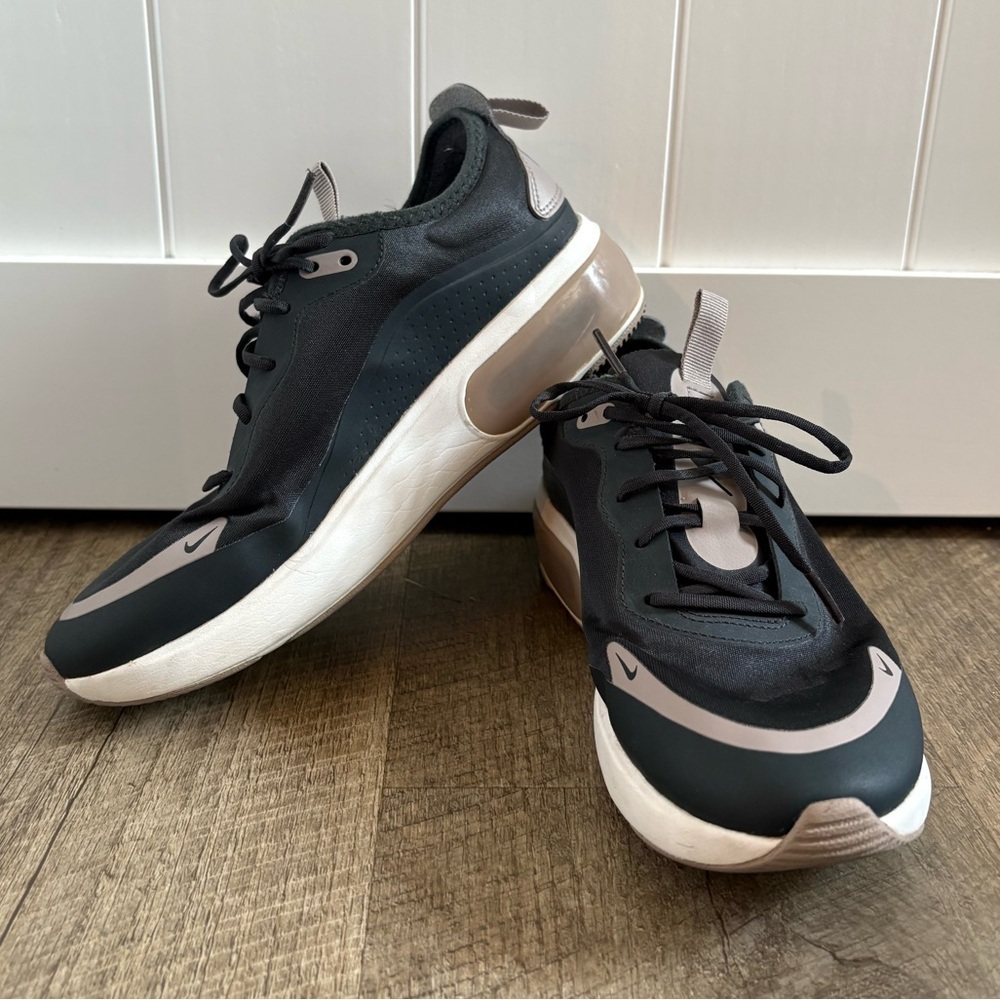 Nike Air Max Dia Casual Tennis Shoes